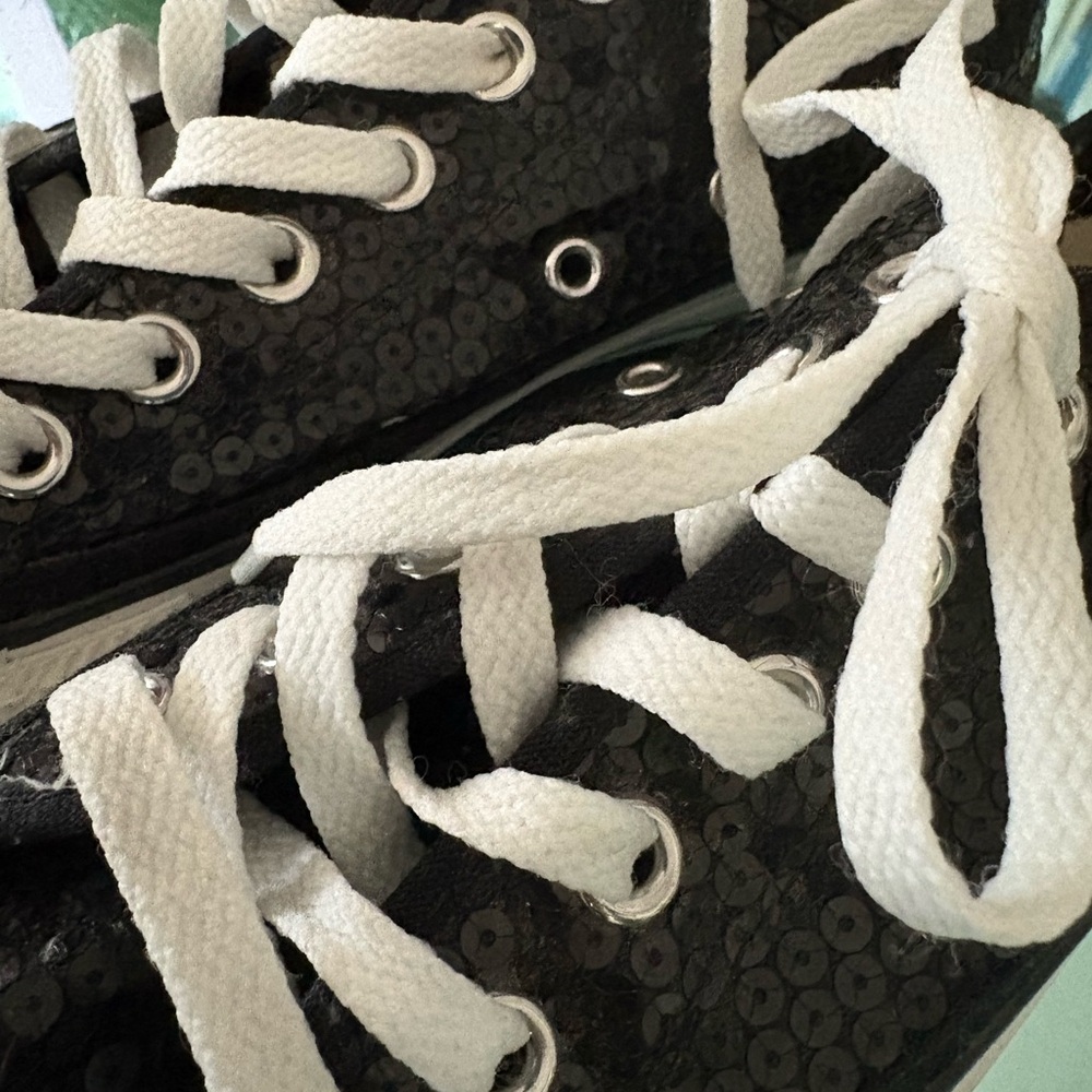 Black sequin Converse - Picture 2 of 2